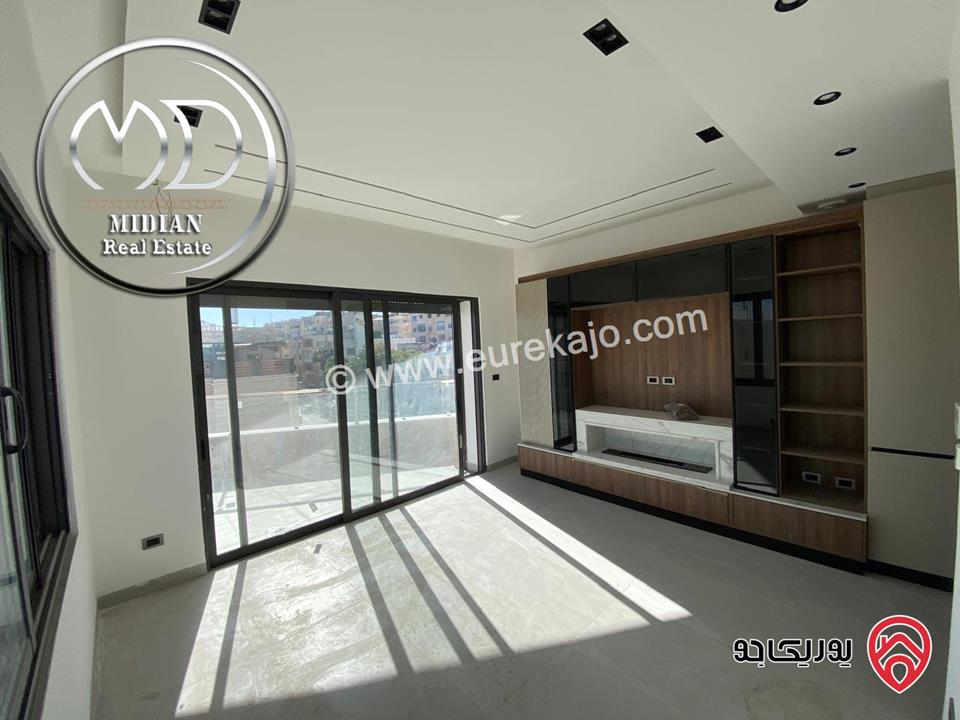 شقق فارغة للايجار في عمان - الرابية مساحات 180م تشطيبات و ديكورات عصرية فاخرة اطلالة جميلة جديدة لم تسكن