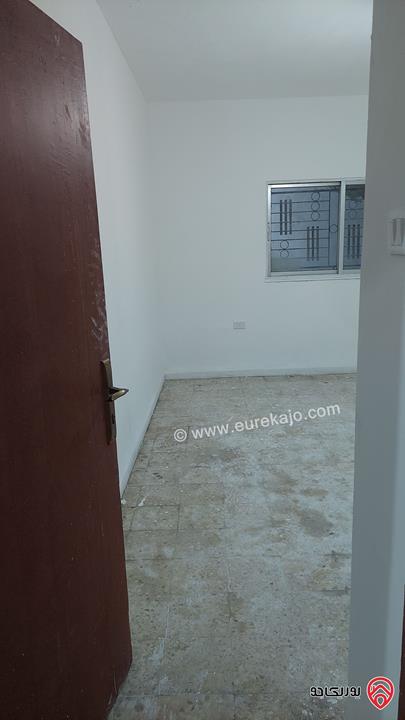 شقة طابق أول مساحة 120م للبيع في عمان - ماركا الشمالية 