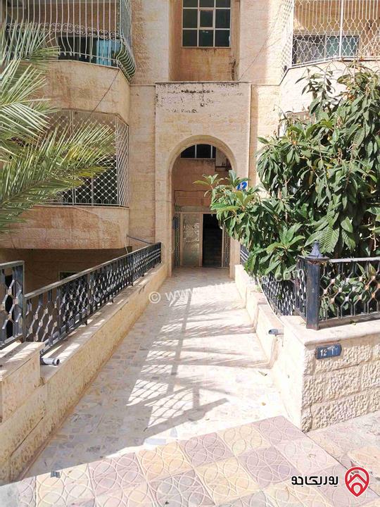 شقة طابق ثاني مساحة 160م للايجار في عمان - شارع الجامعة طلوع نيفين حي الجزيرة 