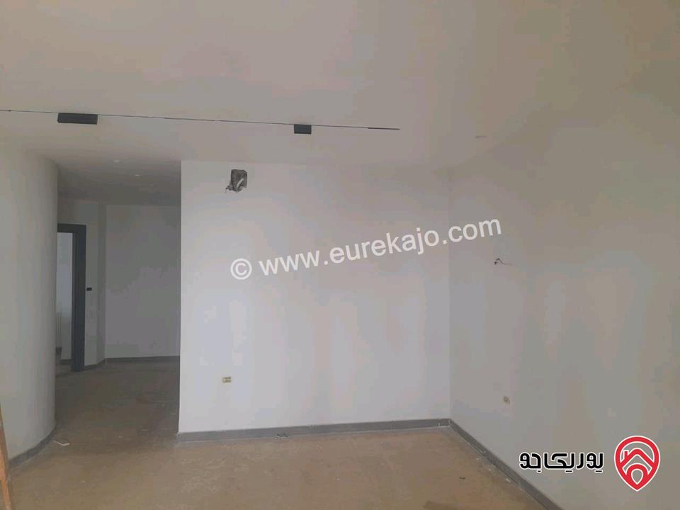 فيلا مساحة 600م على أرض 490م للبيع في عمان - شارع مكة