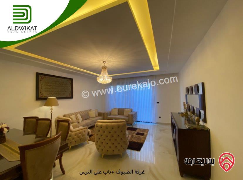 شقة مميزه للبيع في عمان - الجبيهة شبه ارضي اطلالة بانوراما على مطل الجبيهه مساحة البناء 192م ومساحة الترس 25م بلكونه 30م