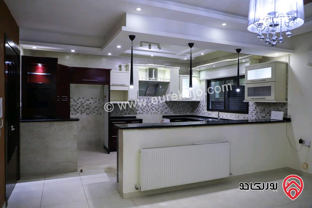 شقة ارضية مساحة 173م داخلي و 40م خارجي للبيع في عمان - مرج الحمام 