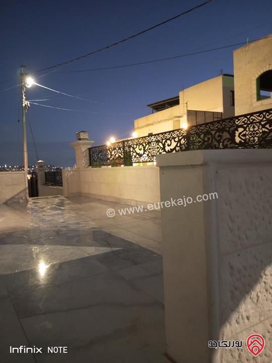 فيلا طابقين مساحة 340م على أرض 319م للبيع في الزرقاء - شومر 