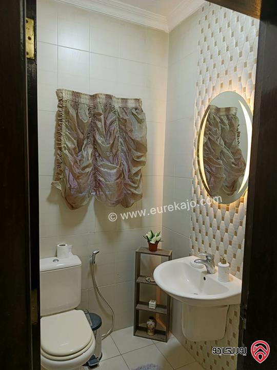 شقة طابق ثاني مساحة 150م للبيع في عمان - الجبيهة