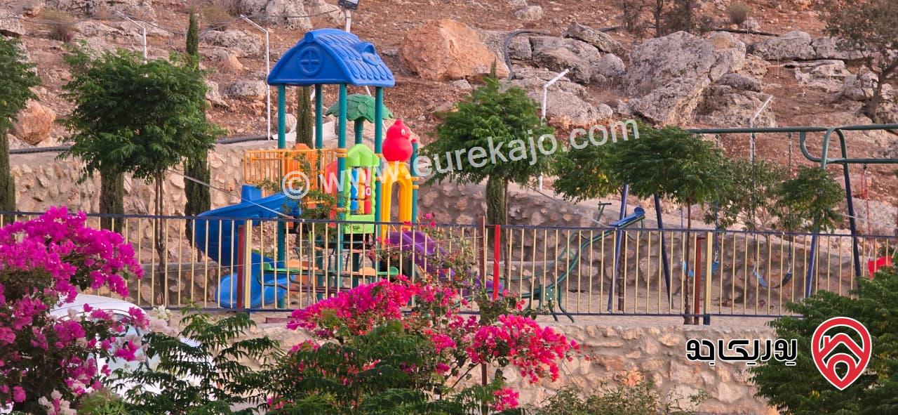 مزرعة مساحة الأرض 5 دونم و 500م مع بيت حديث 250م للبيع في جرش - المدور