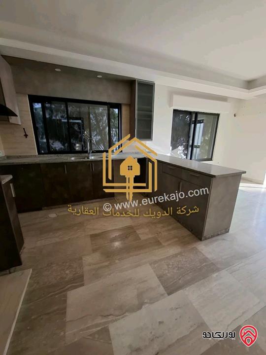 شقة فارغة طابق ارضي مساحة 100م للإيجار في عمان - دير غبار 