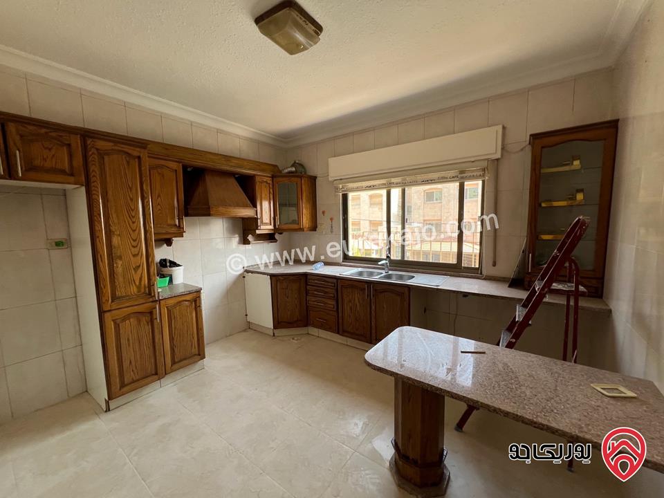 شقة طابق ثاني مساحة 164م للبيع في عمان - خلدا