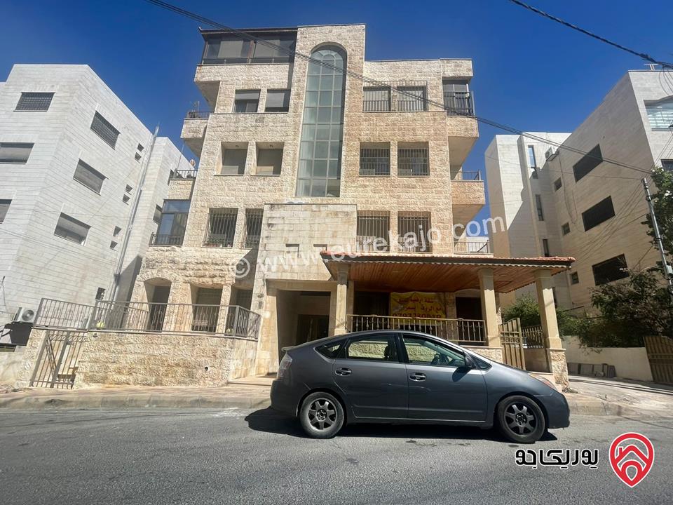 شقة طابق ارضي مساحة 153م داخلي وخارجي 200م للبيع في عمان - ضاحية الرشيد 