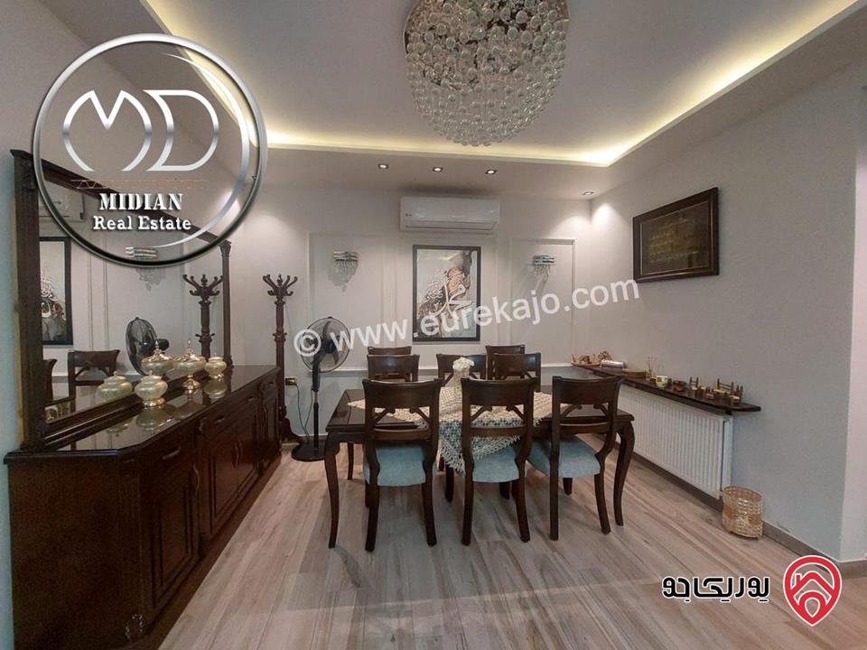 شقة ارضية للبيع في عمان - حي الصحابة مساحة 205م مع ترس و حديقة 70م تشطيبات ديكورات سوبر ديلوكس بسعر مميز