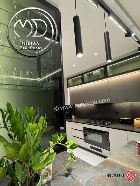 شقة شبه ارضي مفروشة للايجار في عمان - عبدون مساحة 140م مع ترس و حديقة 130م تشطيبات و ديكورات عصرية فرش فاخر جداً