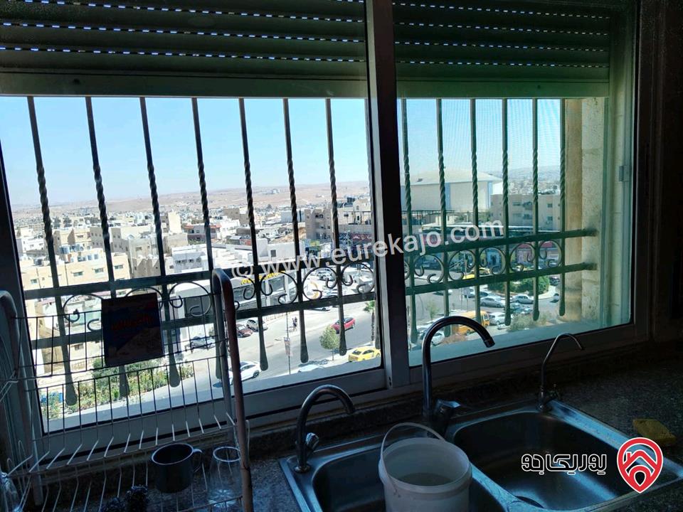 شقة طابق ثالث مساحة 200م للبيع في الزرقاء الجديدة
