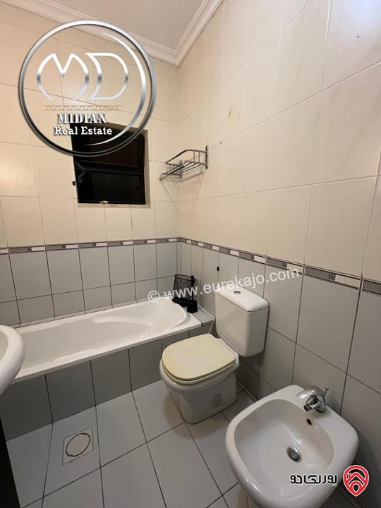 شقق طابقية فارغة للايجار في عمان - ام السماق مساحات 300م 4 نوم تشطيبات سوبر ديلوكس اطلالة جميلة بسعر مميز