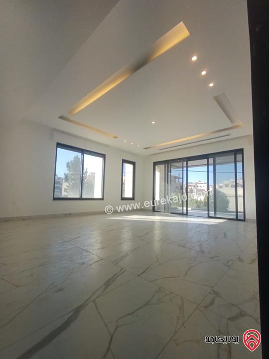 شقة مساحة 255م طابق ثاني للايجار في عمان - أم السماق