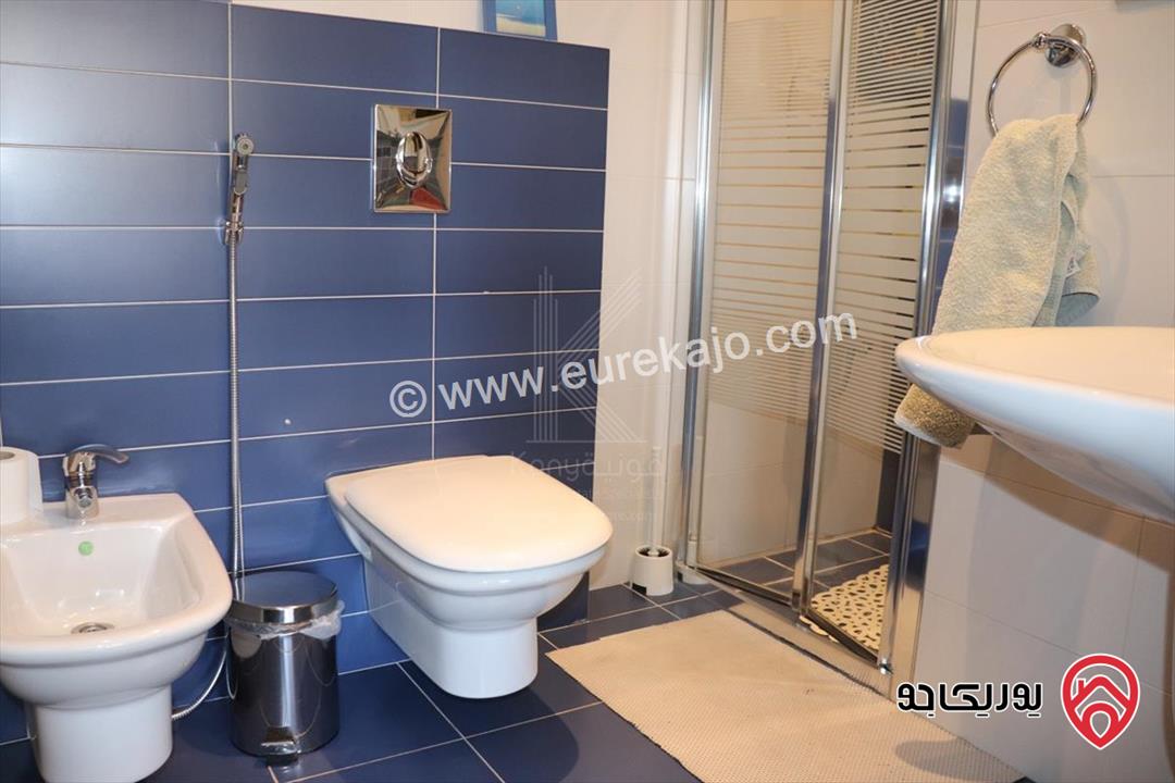 شقة فاخرة طابق أول مساحة 308م للبيع في عمان - دير غبار