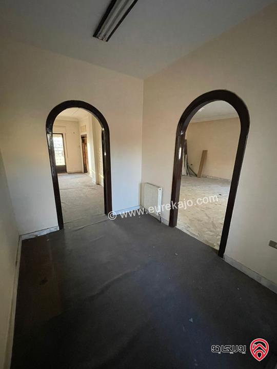 روف طابقينمساحة 233م داخلي و 127م خارجي للبيع في عمان - الجاردنز