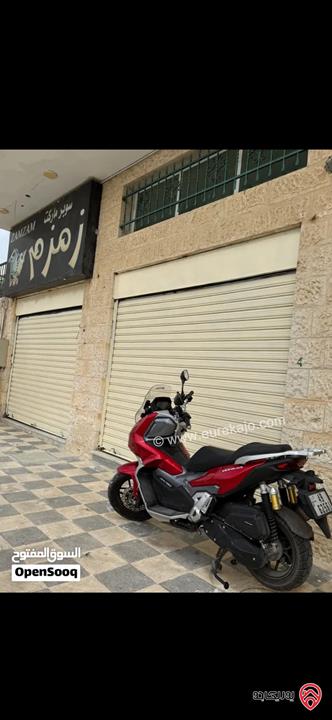 مخازن تجارية عدد 2 للايجار في ماحص / بالقرب من مسجد ابو بكر الصديق