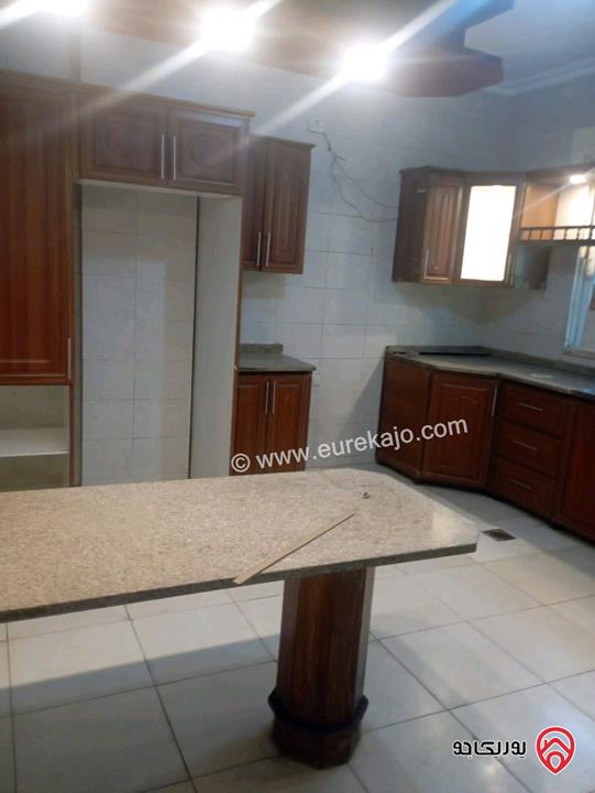 شقة ارضية مساحة 231م داخلي و حديقة وتراسات 250م للبيع في عمان - الجاردنز