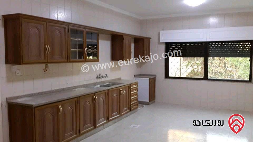 فيلا مساحة 1150م على أرض 1130م للبيع في عمان - خلدا 