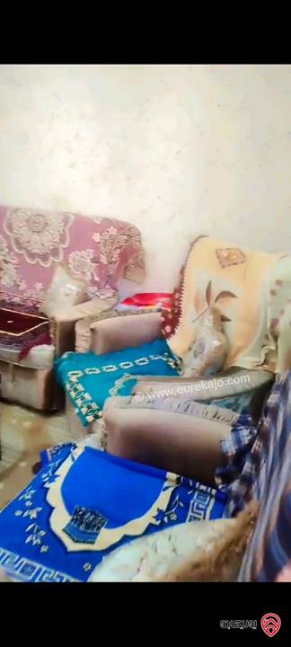 شقة سوبر ديلوكس طابق ثاني مساحة 100م مفروزة مطبخ راكب للبيع في عمان - المنارة 