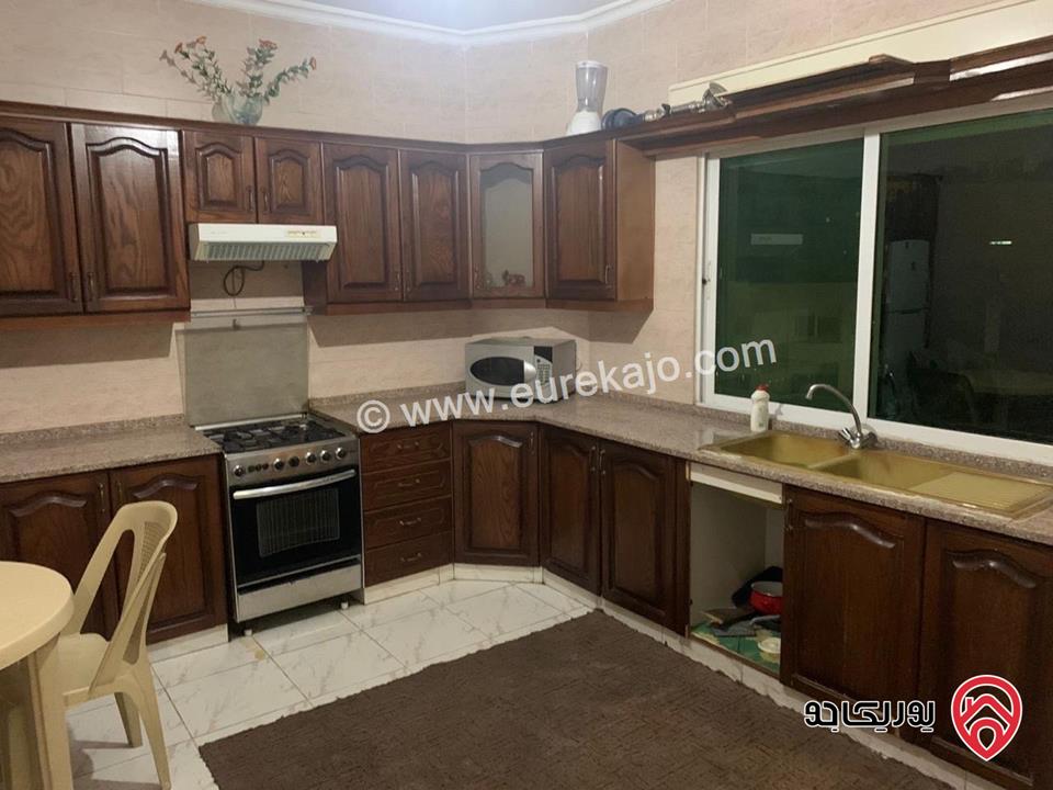 شقة طابق ثالث مساحة 163م للبيع في عمان - الشميساني 