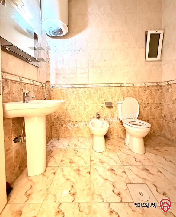 شقة مساحة 180م طابق ثالث للبيع في عمان - طبربور