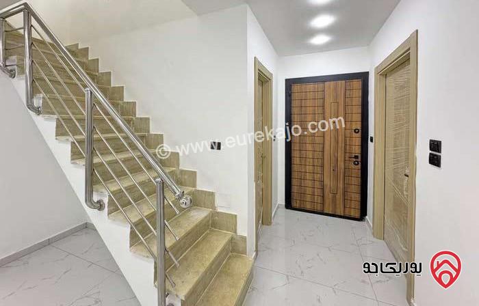 شقة فاخرة طابق ثالث دوبلكس مساحة 210م للبيع في عمان - البنيات