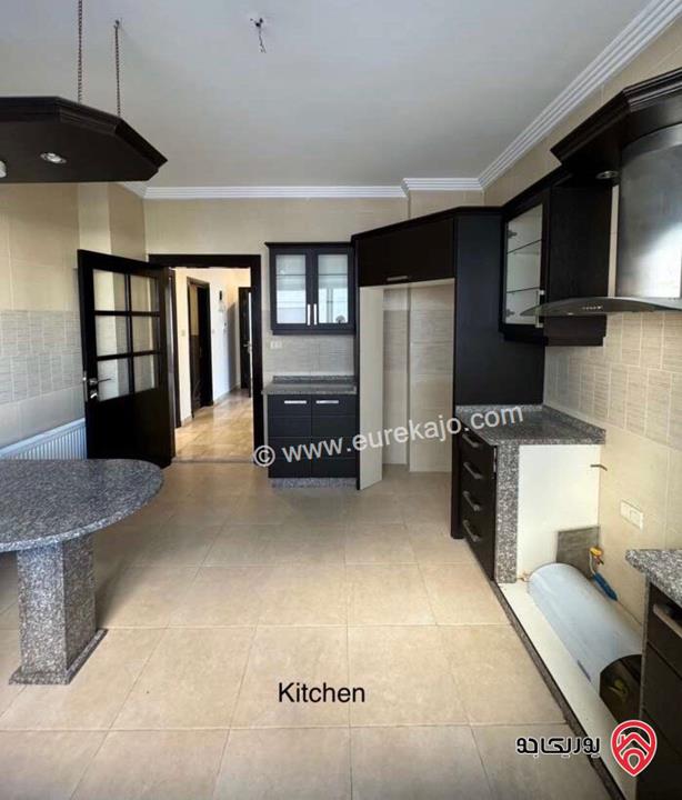 شقة طابق أول مساحة 200م للايجار في عمان - دير غبار 