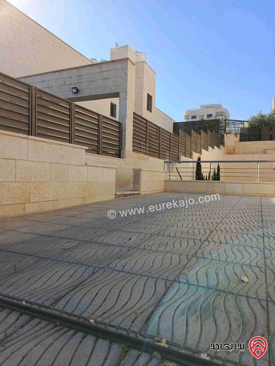 شقة سوبر ديلوكس طابق شبه ارضي مساحة 200م داخلي و 250م خارجي للايجار في عمان - ضاحية النخيل