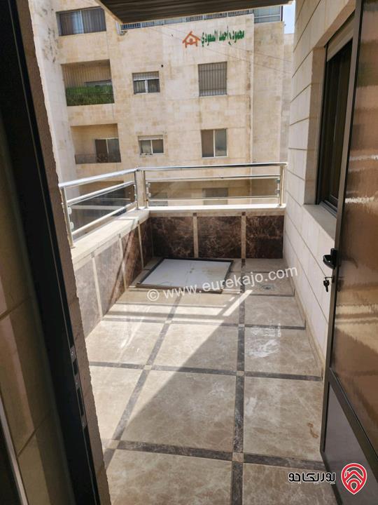 شقة جديدة طابق ثاني مساحة 193م للبيع في عمان - الجبيهة من المالك مباشرة