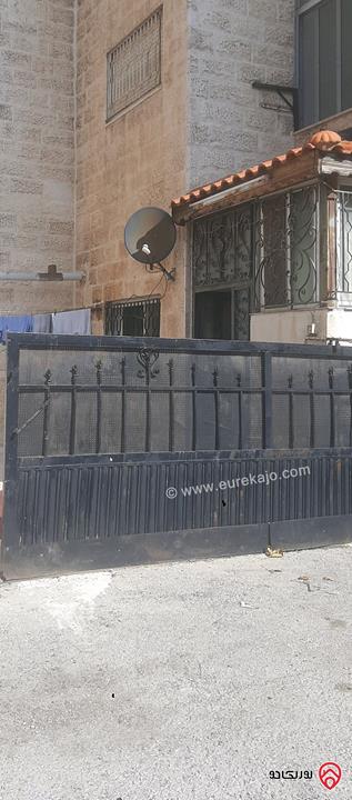 شقة أرضية مساحة 133م داخلي و 80م خارجي للبيع في عمان - البيادر