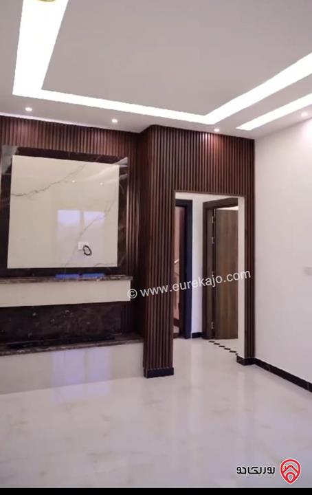 شقق حديثة مساحة 165م للبيع في عمان - الجبيهة شارع الاردن 