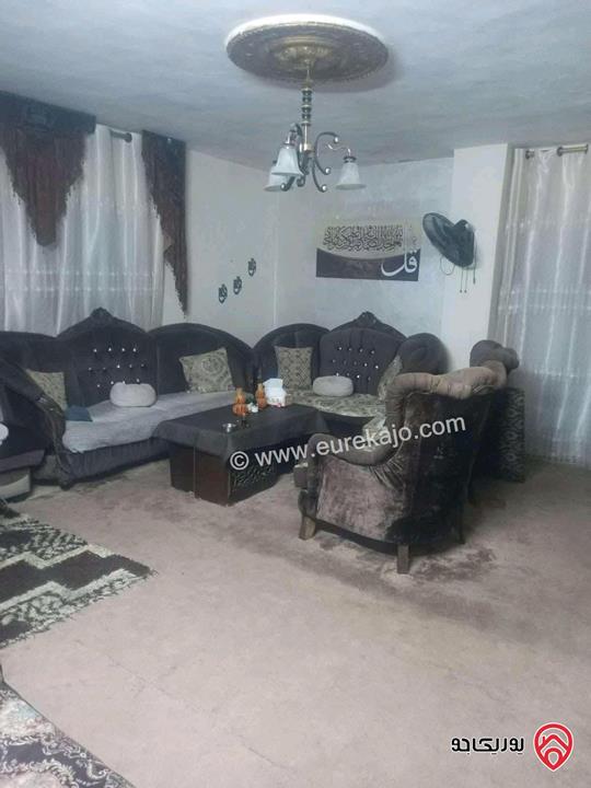شقة مع روف مساحة 206م للبيع في عمان - الجبل الاخضر
