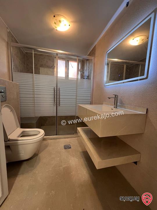 شقة طابق ثاني مساحة 250م للايجار في عمان - ام أذينة 