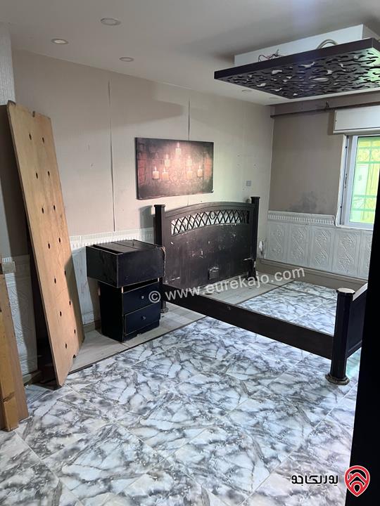 شقة شبه أرضية مساحة 100م داخلي و 100م خارجي للبيع في عمان - الجبيهة 