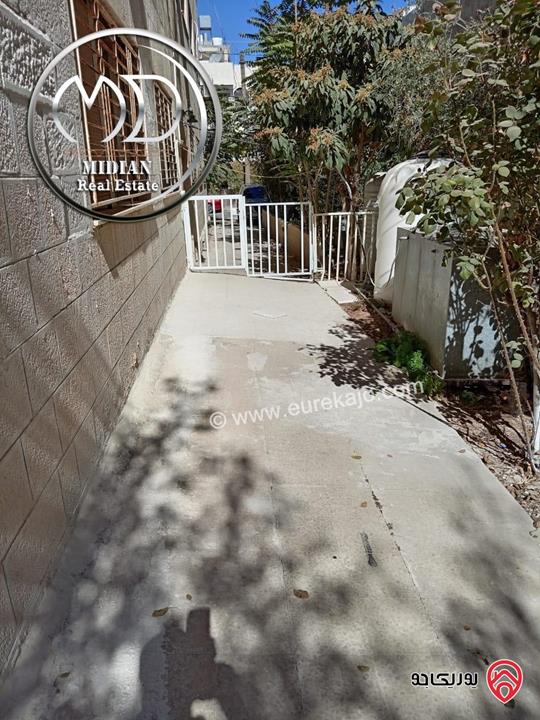 شقة ارضية للبيع في عمان - الشميساني مساحة 175م مع ترس و حديقة 300م تصلح للاستثمار بسعر مميز جداً