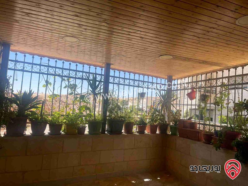 شقة سوبرديلوكس للبيع في الزرقاء - الزرقاء الجديدة مساحة 155م + 20م ارضي معلق