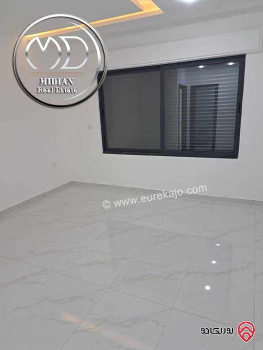 شقة جديدة للبيع في عمان - ضاحية الرشيد مساحة 150م طابق اول تشطيبات سوبر ديلوكس بسعر مميز جداً