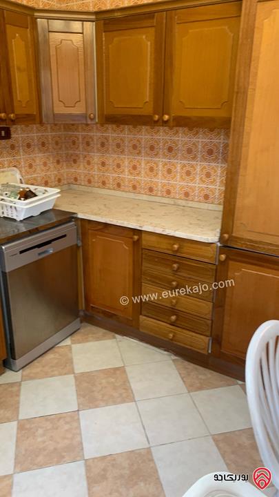 شقة مميزة مفروشة  مساحة 180م داخلي و 90م خارجي للإيجار من المالك مباشرة في عمان - جبل عمان