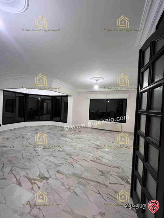 شقة فارغة طابق ثانى مساحة 220م للايجار في عمان - الصويفية 