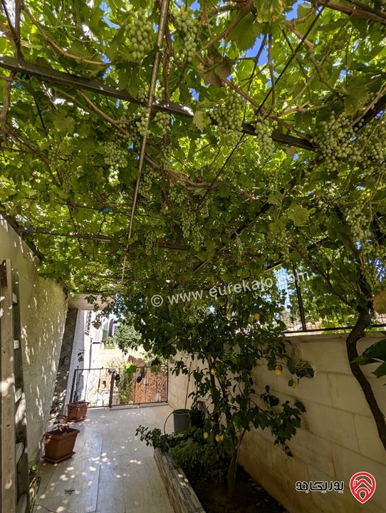 ڤيلا مساحة 700م على أرض 815م للبيع في عمان - مرج الحمام بلعاس