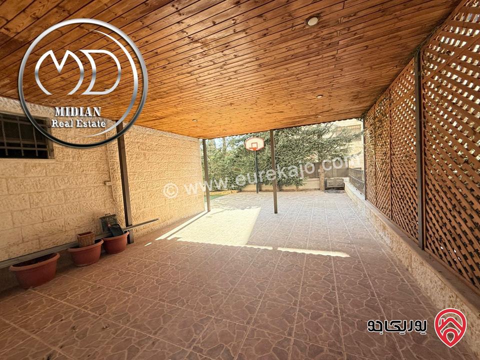 شقة ارضية فارغة للايجار في عمان - خلدا مساحة 220م مع ترس و حديقة 180م تشطيبات سوبر ديلوكس بسعر مميز