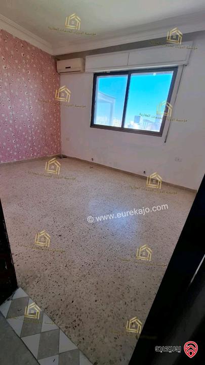 شقة فارغة طابق ثالث مساحة 110م للإيجار في عمان - تلاع العلي 