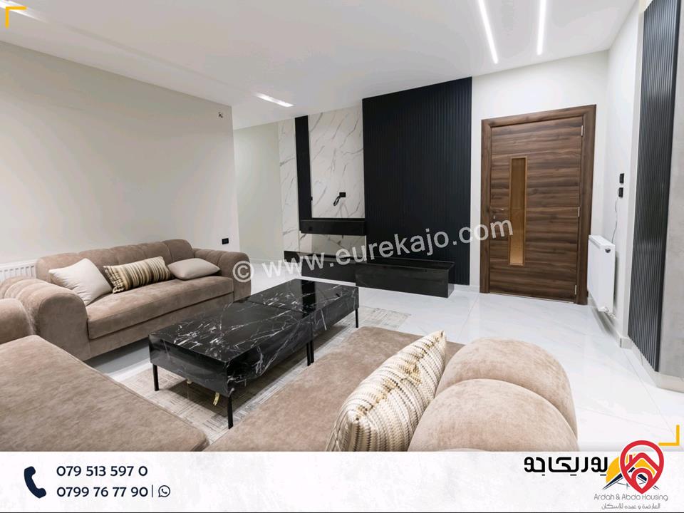 شقة شبه أرضي مساحة 177م مع ترس 50م للبيع في عمان - طريق المطار