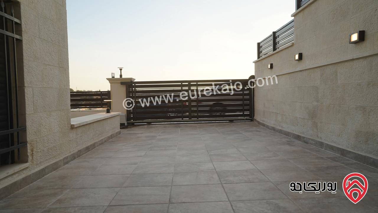  فيلا فاخرة جديدة مساحة 450م على أرض 450م للبيع  في عمان – الفحيص / الرهوة 