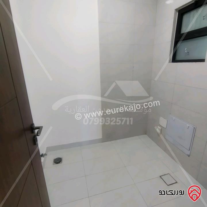 شقة فارغة طابق ثاني مساحة 200م للايجار في عمان - خلدا