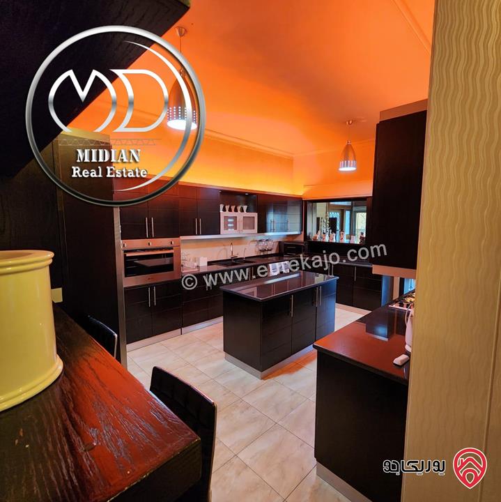 شقة شبه ارضي مفروشة للبيع في عمان - خلدا مساحة 225م مع ترس 50م تشطيبات و ديكورات سوبر ديلوكس بسعر مميز جداً