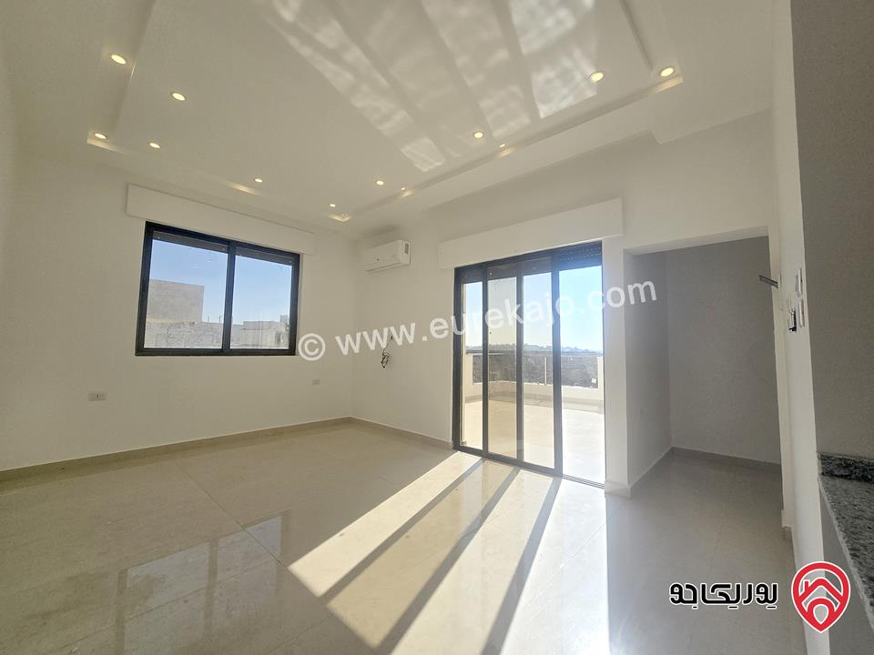 رووف جديد مساحة 100م مطل للإيجار في عمان - عبدون