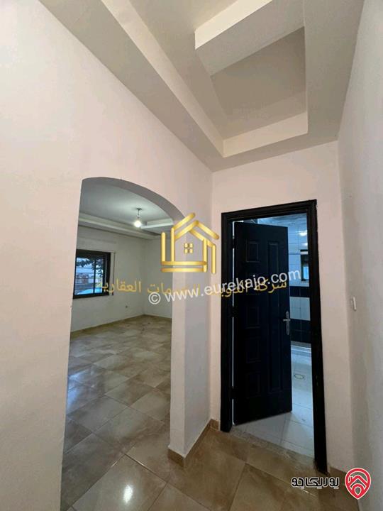 شقة فارغة أرضي مساحة 185م مع ترس 70م للإيجار في عمان - ضاحية الرشيد 