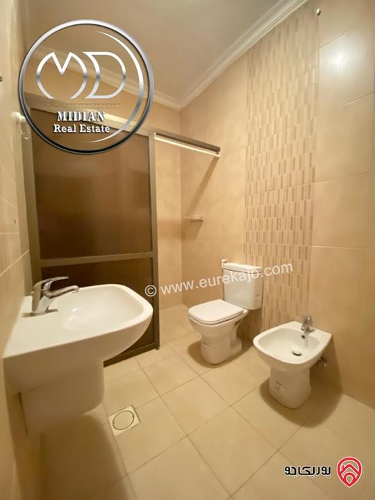 شقة شبه أرضي فارغة للايجار الرابية مساحة 170م مع ترس تشطيبات سوبر ديلوكس بسعر مميز