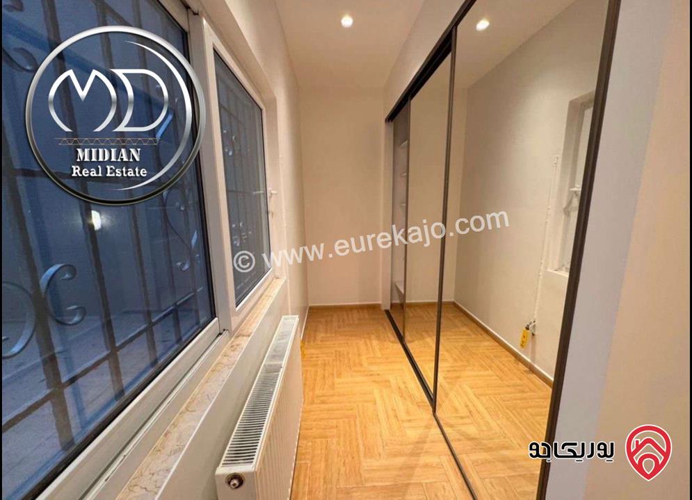 شقة أرضية فاخرة للايجار في عمان - دير غبار مساحة 300م مع تراسات و حدائق 350م تصلح للأجانب والهيئات الدوبلوماسية 